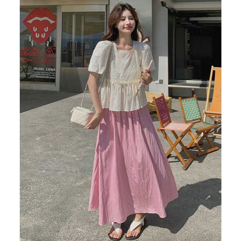 レースカットソー×マキシ丈フレアスカート