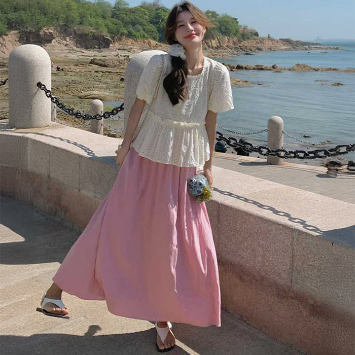 レースカットソー×マキシ丈フレアスカート
