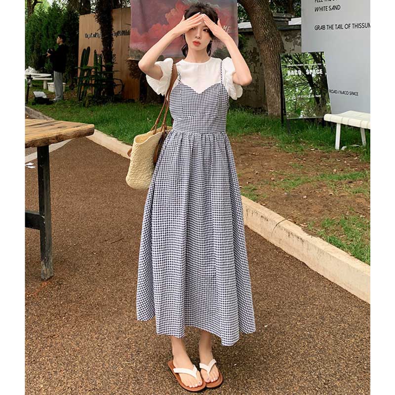 パフスリーブトップス×ギンガムチェックワンピース