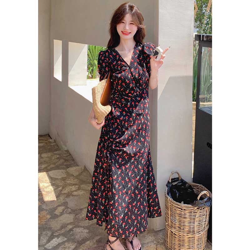 スリット入りフラワーロングワンピース