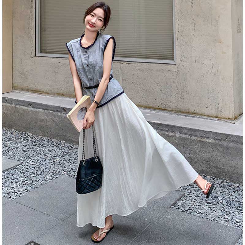 ノースリーブトップス×ロングフレアスカート