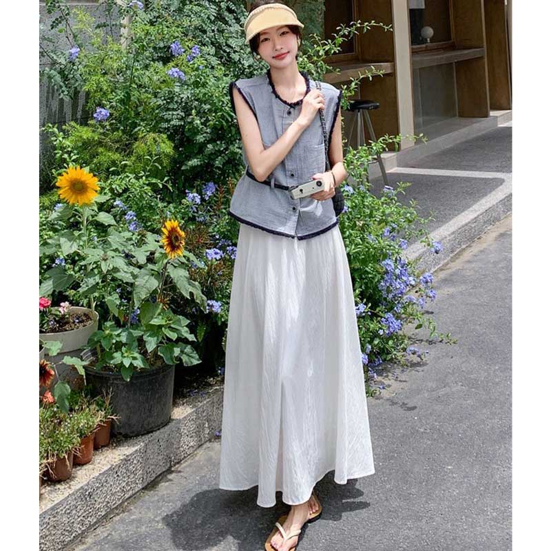 ノースリーブトップス×ロングフレアスカート