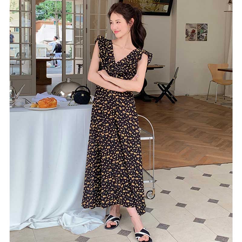 Vネック小花柄フレアシルエットワンピース