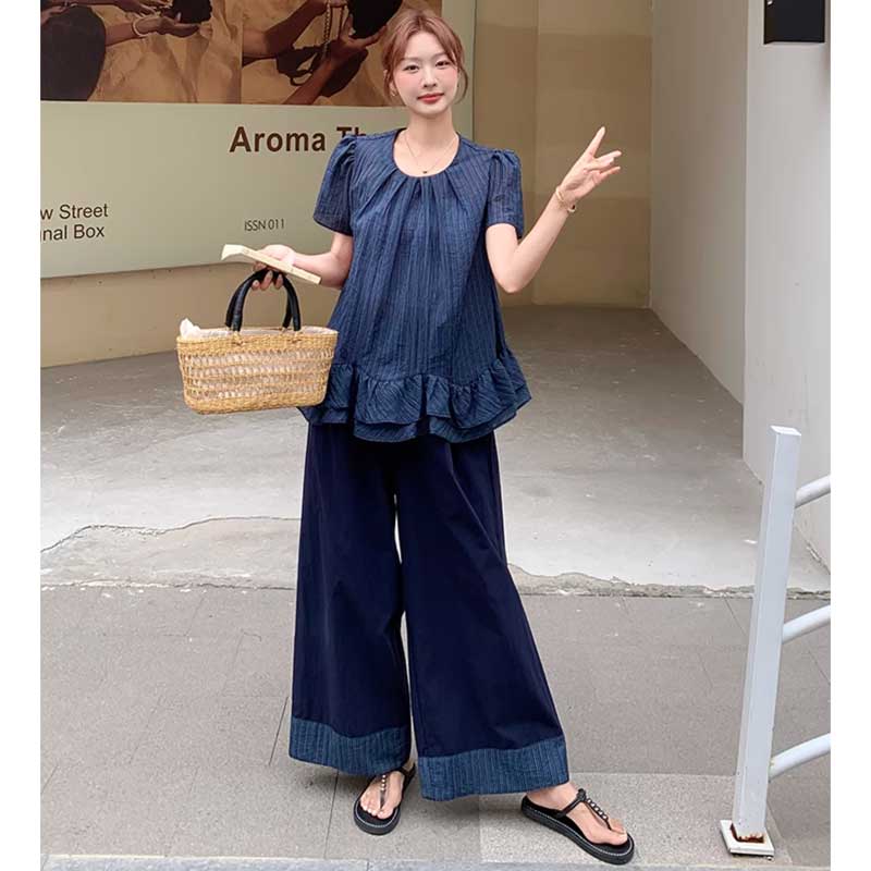 フリルヘムトップス×リラックスパンツ