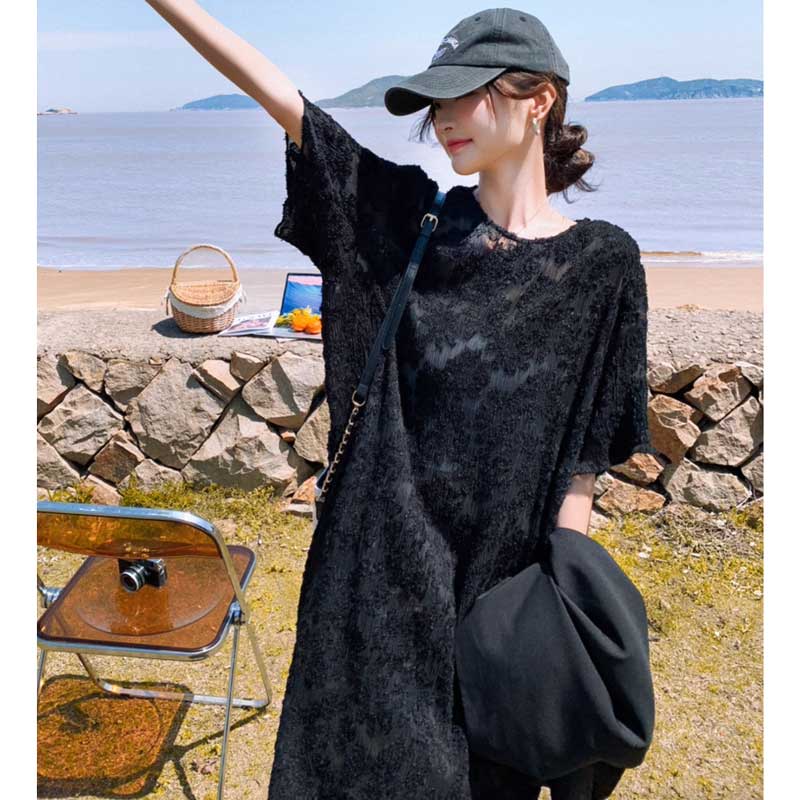 ブラックベスト×フラワーレースワンピース