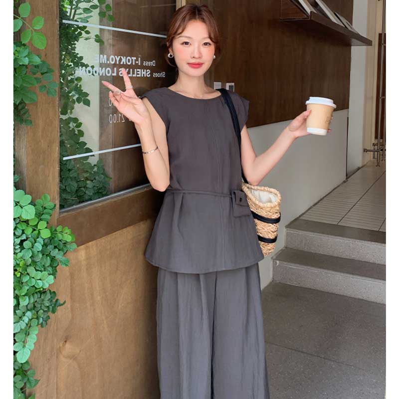 2WAYノースリーブトップス×ワイドパンツ