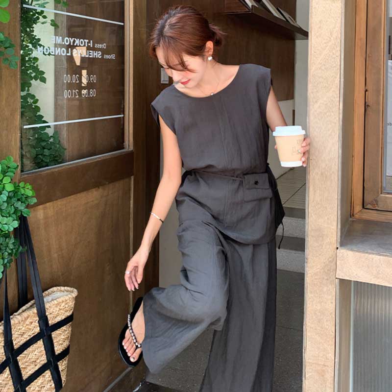 2WAYノースリーブトップス×ワイドパンツ