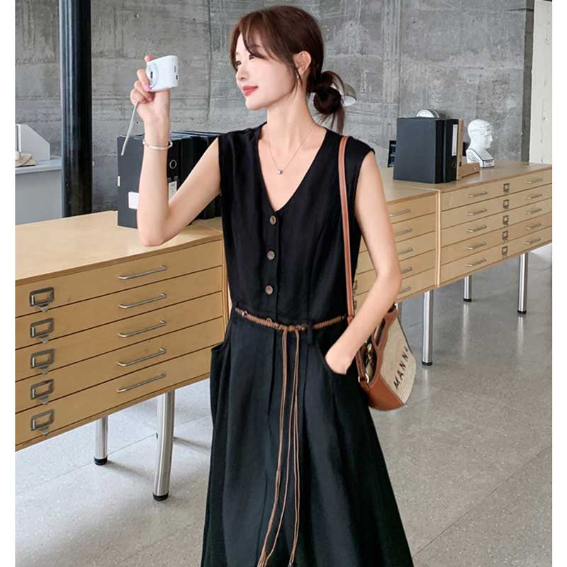 Vネックフロントボタンノースリーブワンピース