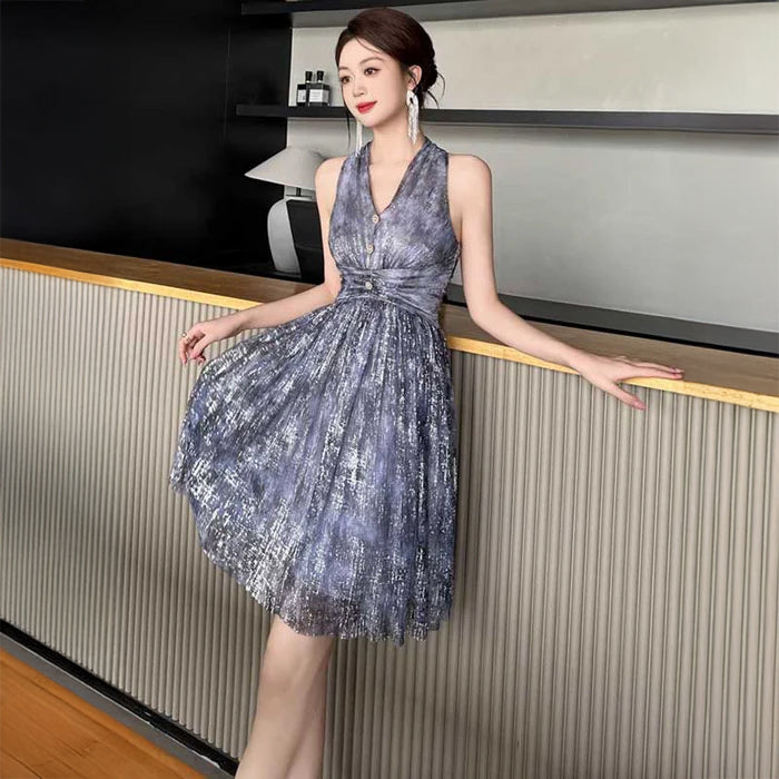 ホルターネックラメワンピース