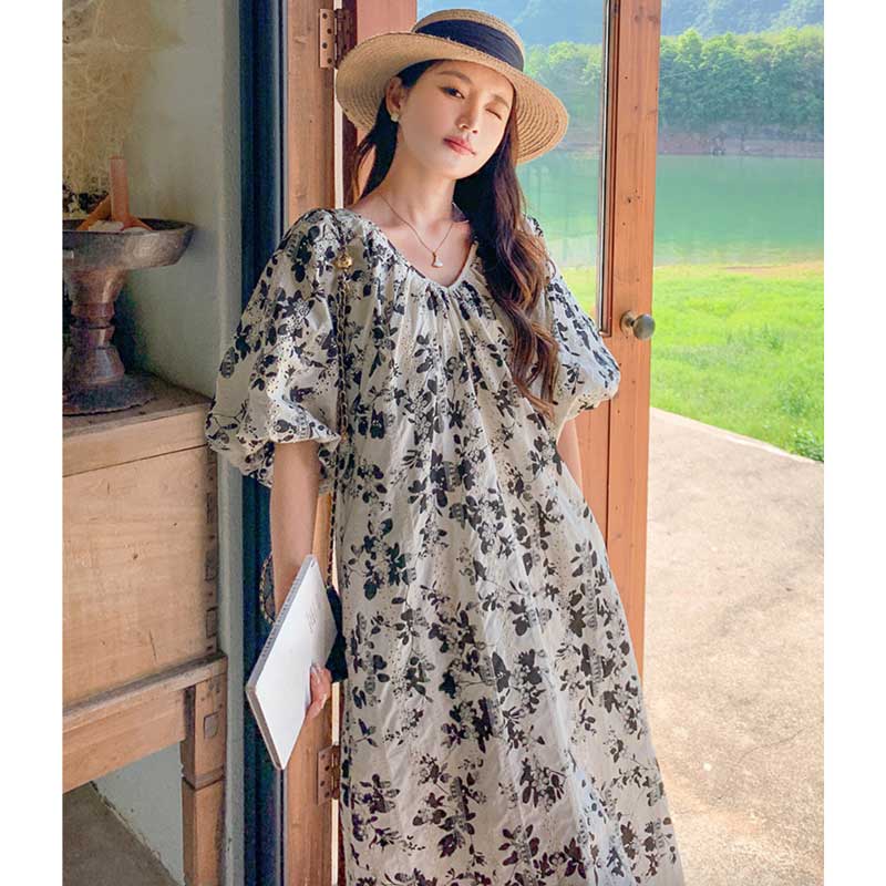 Vネック花柄ロングワンピース