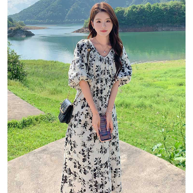 Vネック花柄ロングワンピース
