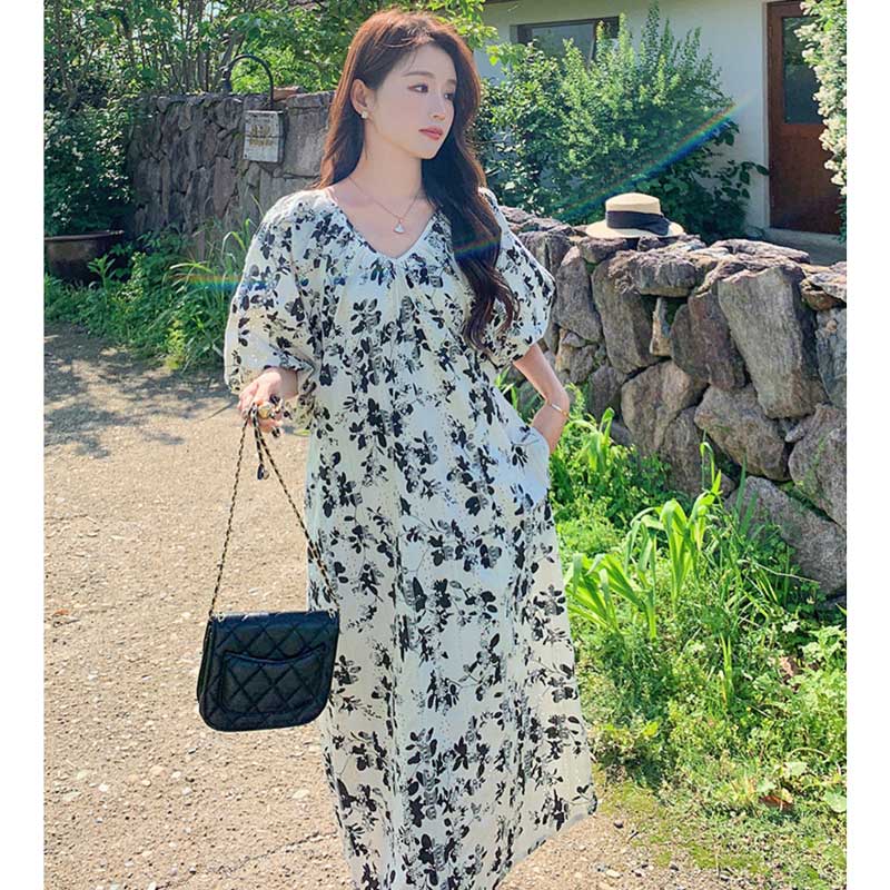Vネック花柄ロングワンピース