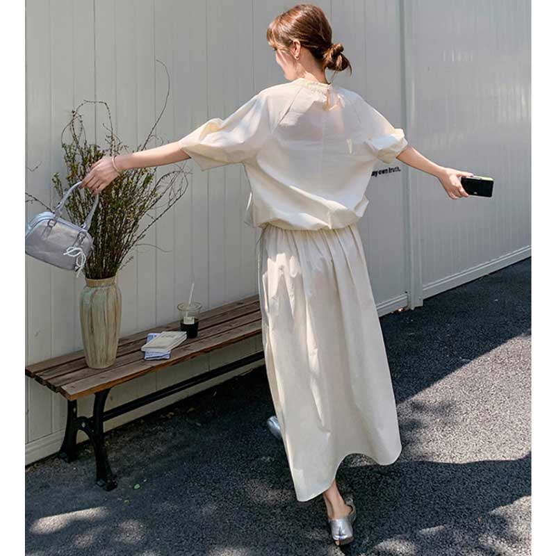 バルーン袖トップス×ボリュームスカート