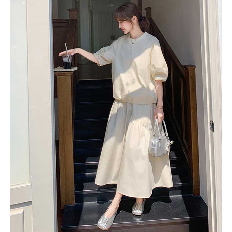 バルーン袖トップス×ボリュームスカート