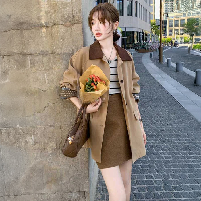 ヨーク付きミディ丈ブラウンコート