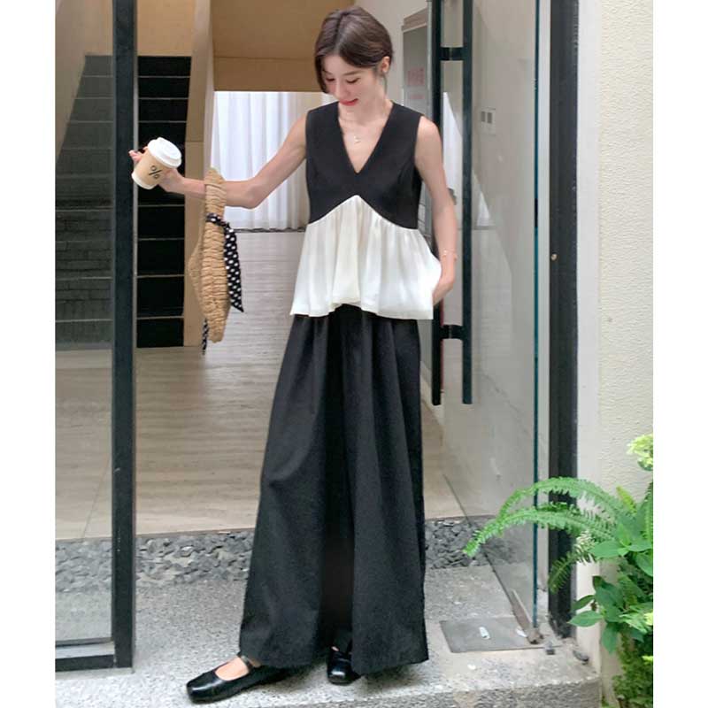 ノースリーブペプラムトップス×ロングフレアスカート
