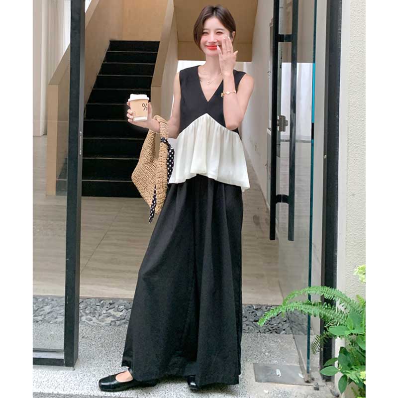 ノースリーブペプラムトップス×ロングフレアスカート
