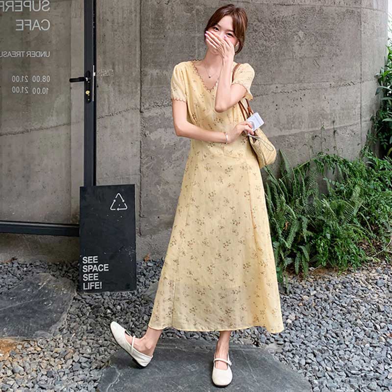 Vネック小花柄ロングワンピース
