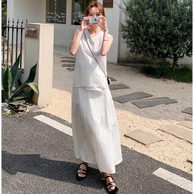 フィッシュテールカットソー×スリットラップスカート