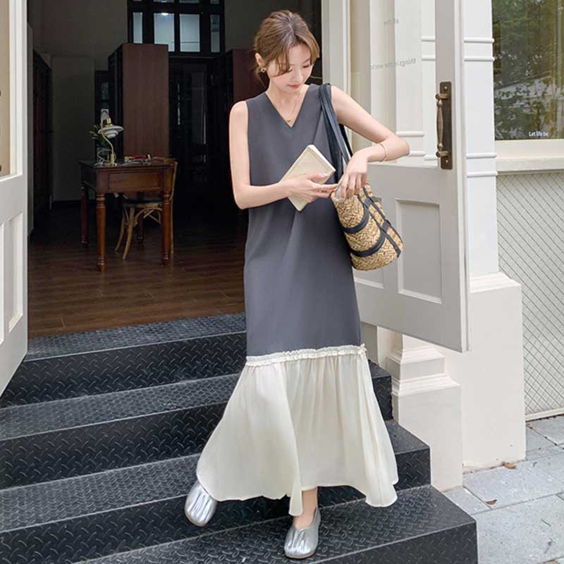 裾フレアノースリーブワンピース