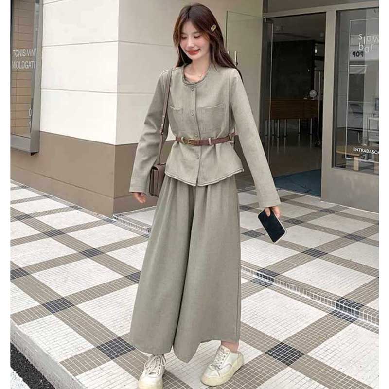 ベルト付きジャケット×ガウチョパンツ