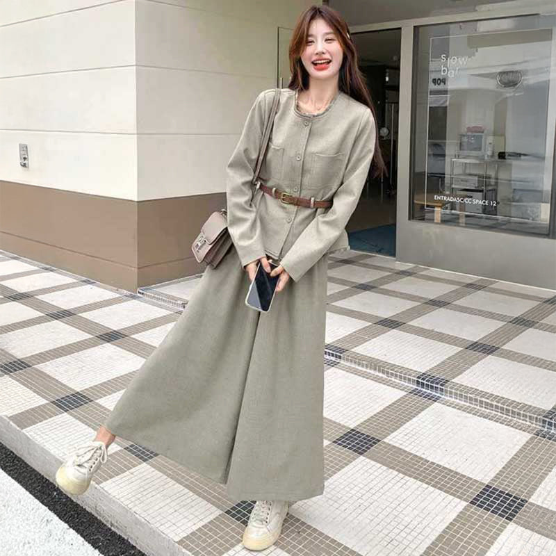 ベルト付きジャケット×ガウチョパンツ