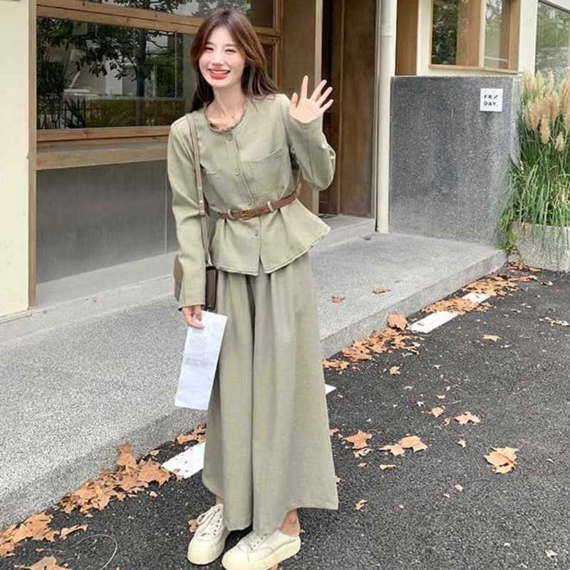 ベルト付きジャケット×ガウチョパンツ