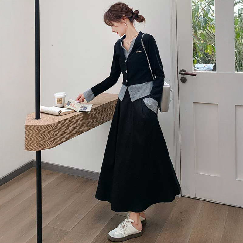 レイヤード風ショートカーディガン×フレアロングスカート