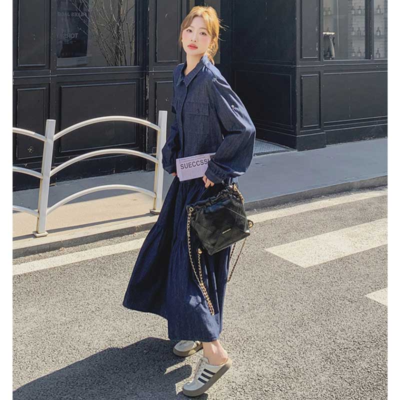 デニムシャツ×ティアードロングスカート