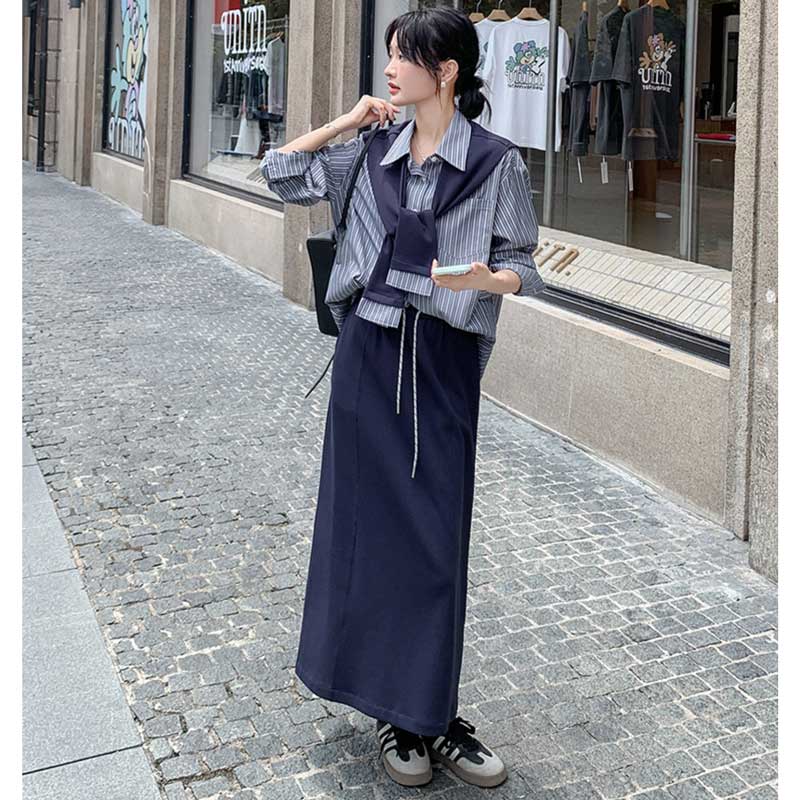 ストライプシャツ×ドペンシルロングスカート
