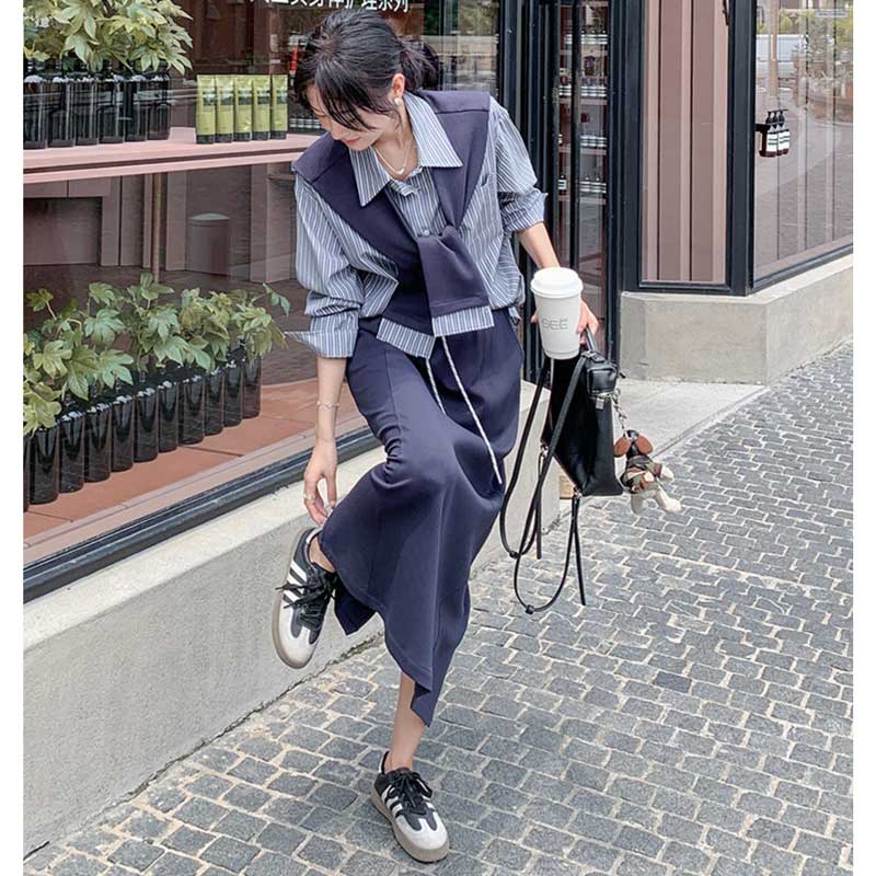 ストライプシャツ×ドペンシルロングスカート