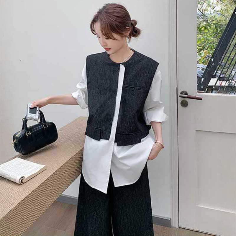 レイヤード風ブラウス×ワイドクロップドパンツ