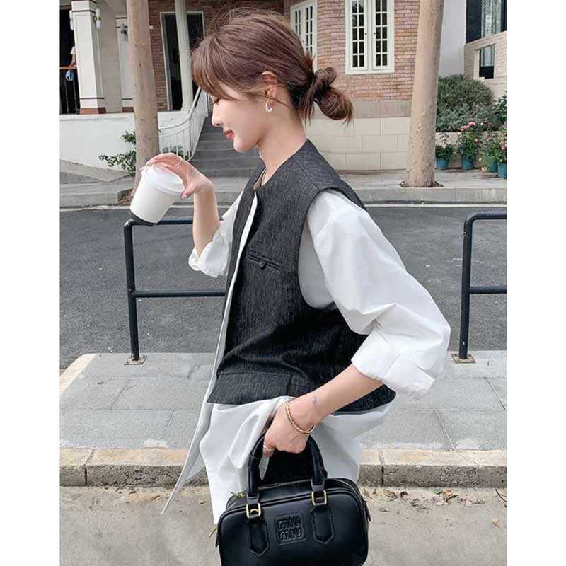 レイヤード風ブラウス×ワイドクロップドパンツ