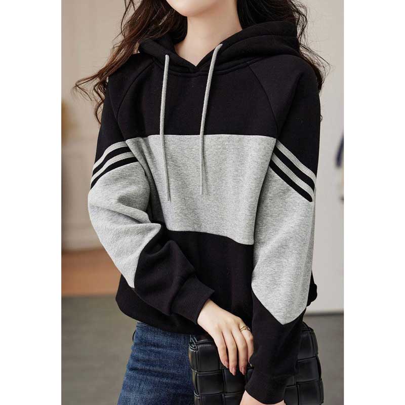 スポーティ切り替えパーカー