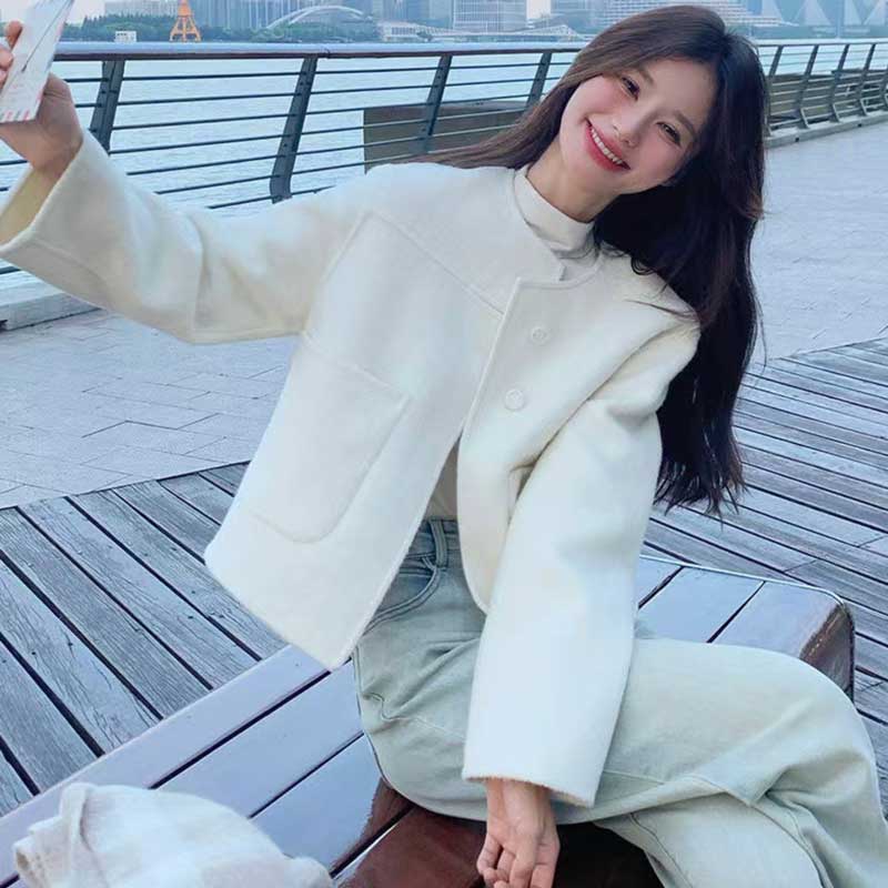 ノーカラーショートジャケット(2colors)（白・黒）秋/冬 カジュアル