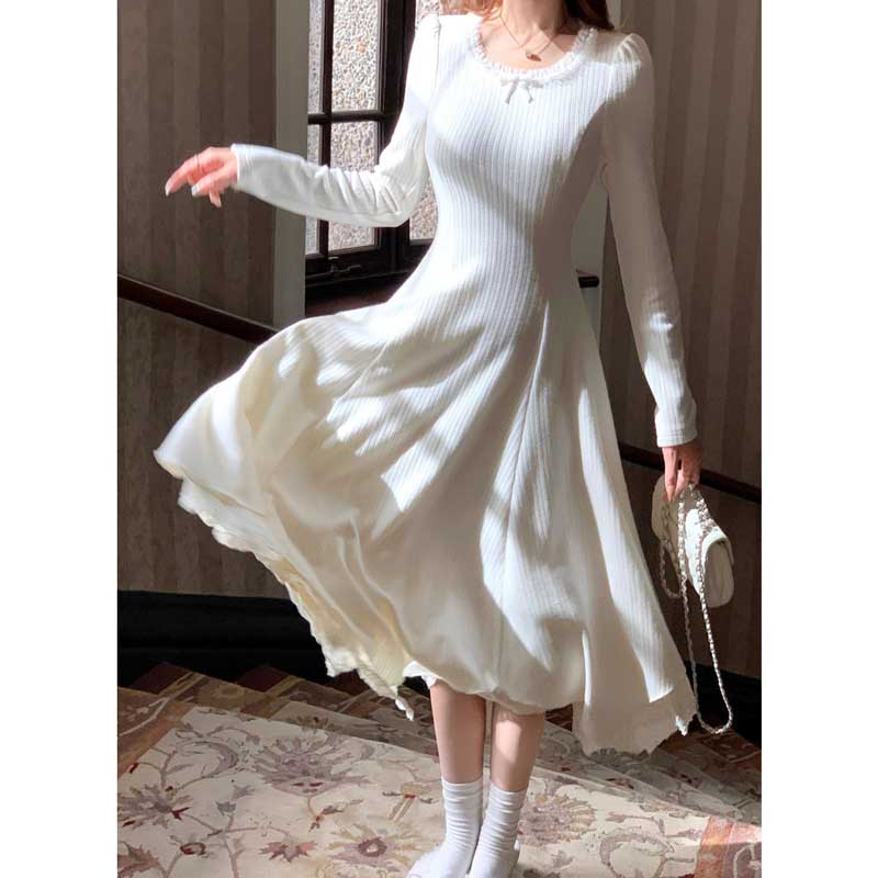 レーストリムフレアニットワンピース