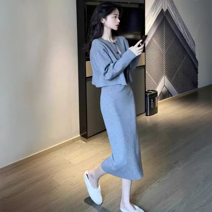 ショート丈カーディガン×ウエストマークワンピース