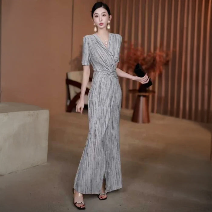 グレー プリーツラップデザインワンピース