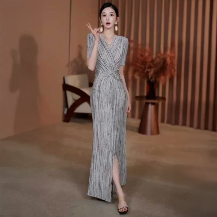 グレー プリーツラップデザインワンピース