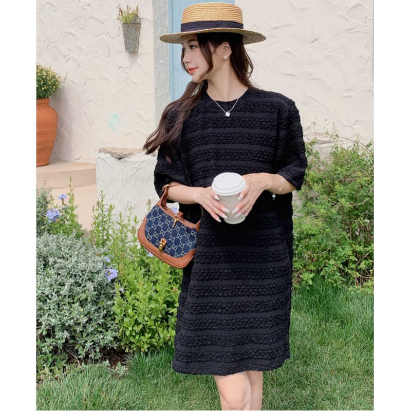 ジャガードボーダーブラックワンピース