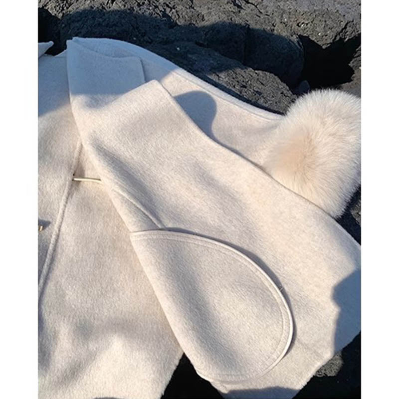 ファー付きドルマンコート