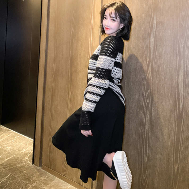 フロントリボンキーネックボーダークロシェニット×ノースリーブワンピース【上下別売り可】