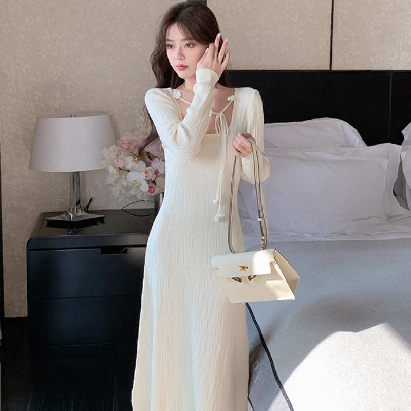 フラワーチョーカーコンビスクエアネックニットワンピース