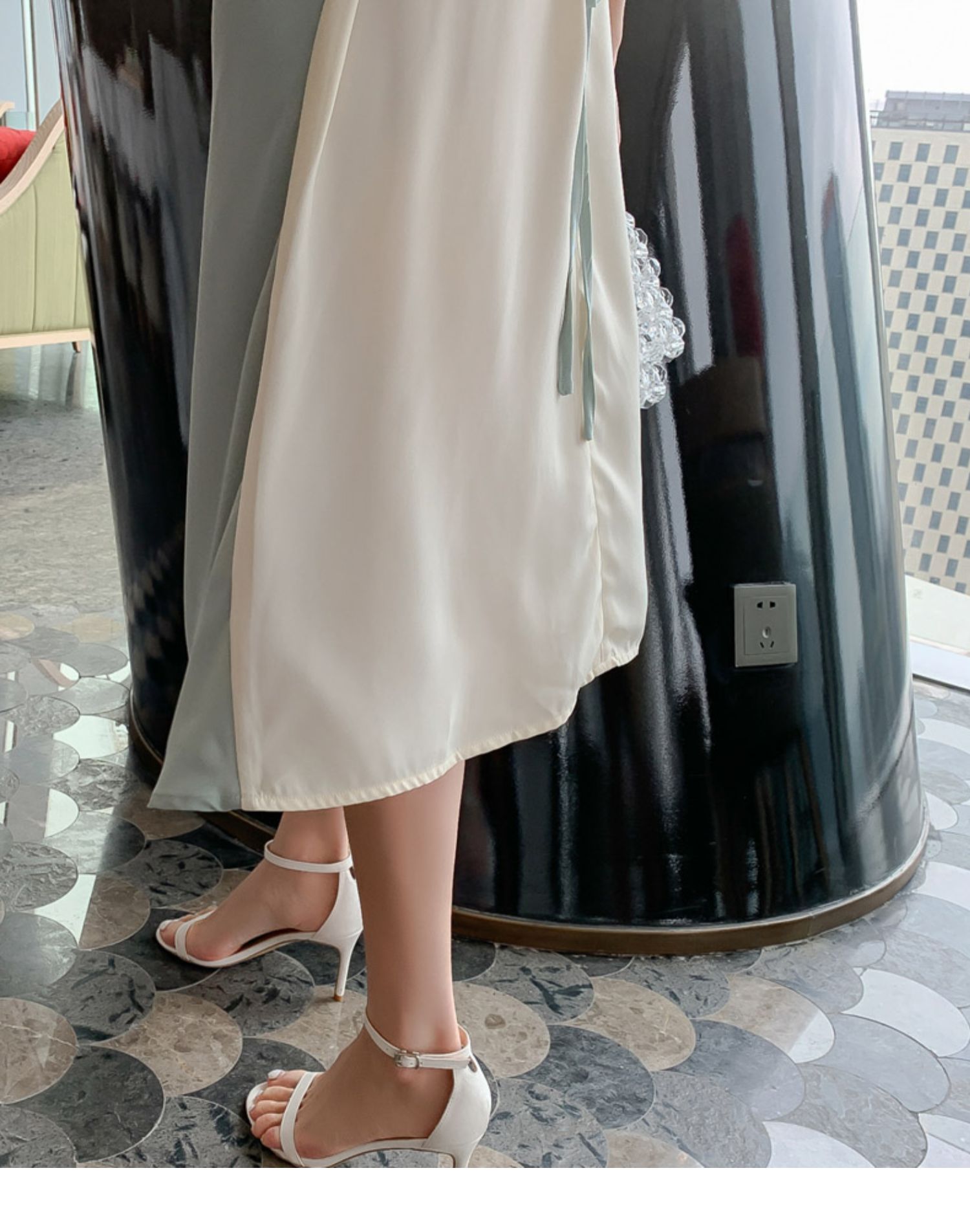 ボウタイフロントギャザーバイカラーワンピース