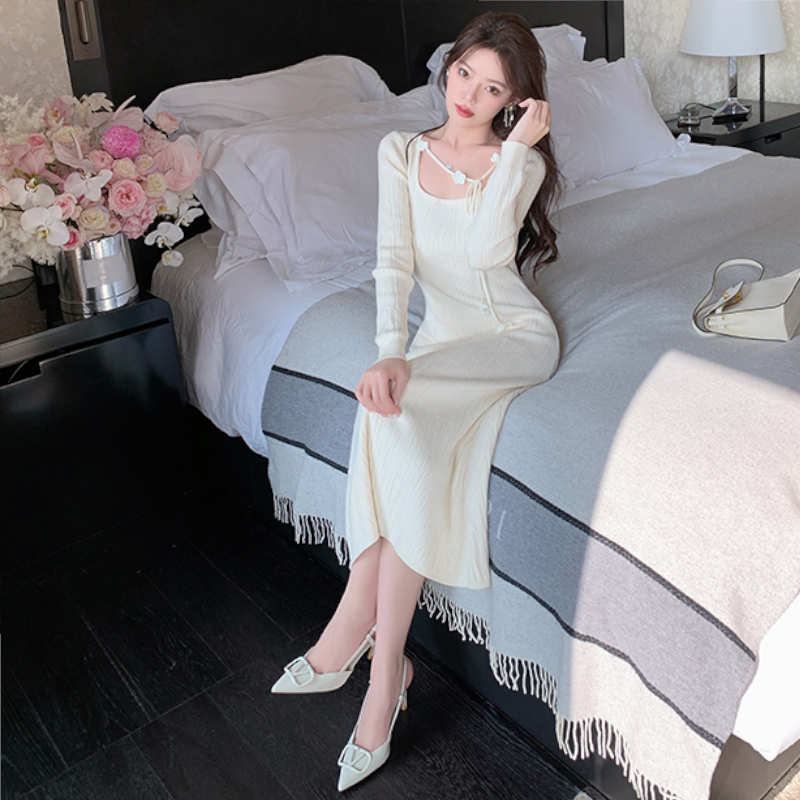 フラワーチョーカーコンビスクエアネックニットワンピース