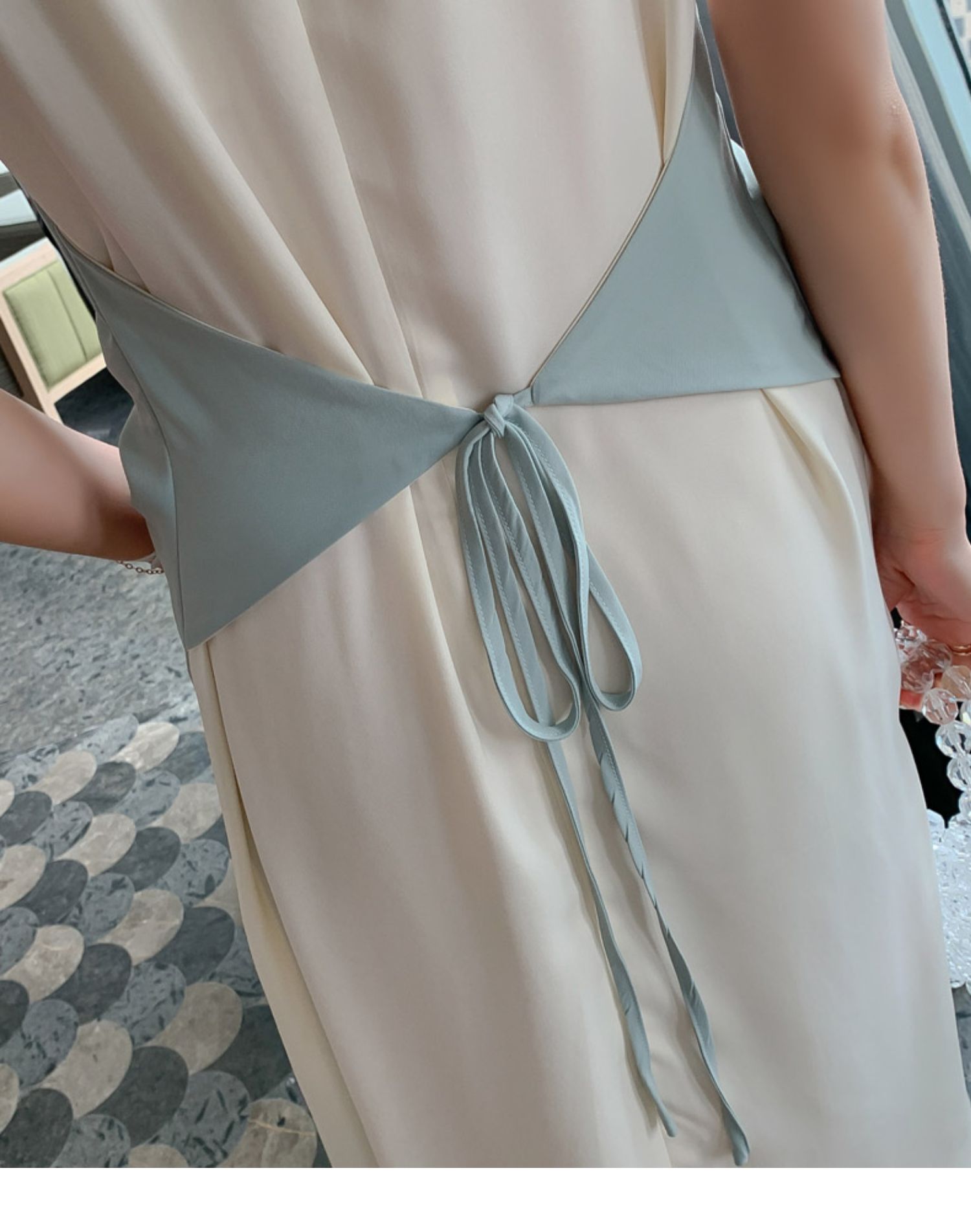 ボウタイフロントギャザーバイカラーワンピース