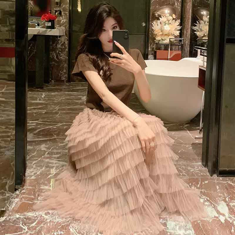 ラウンドネックニット×パールベルト付きチュールティアードスカート(2colors)