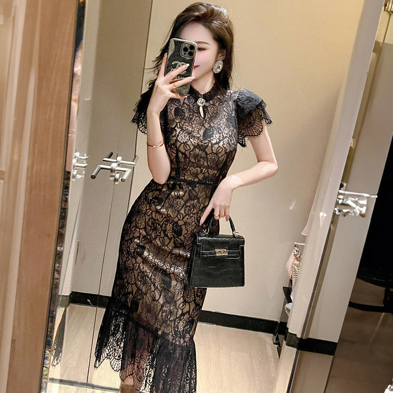 スカラップフリルヘム総レースタイトワンピース