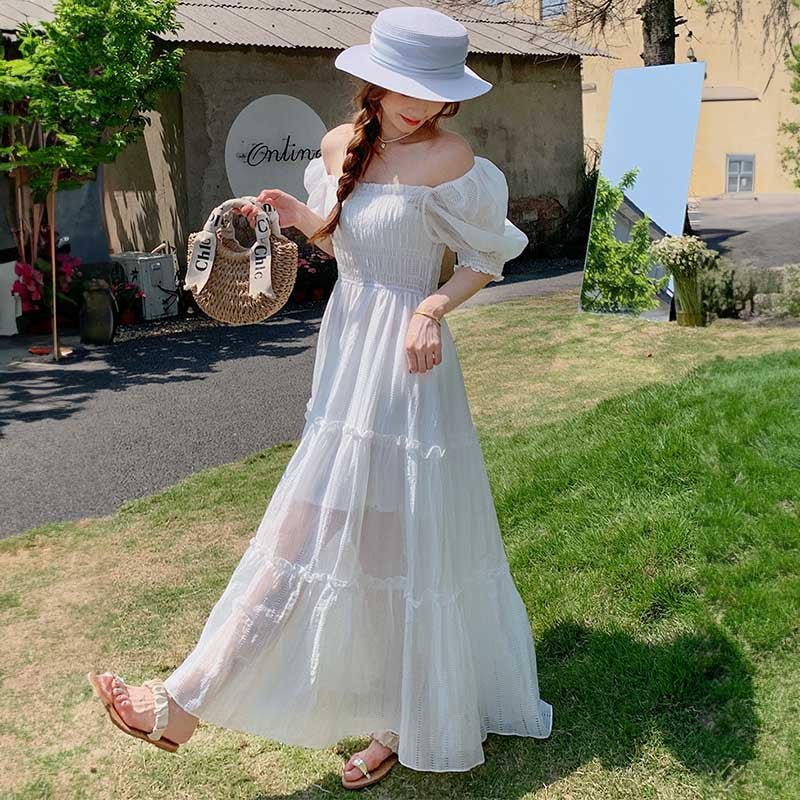 オフショルダーシャーリングワンピース