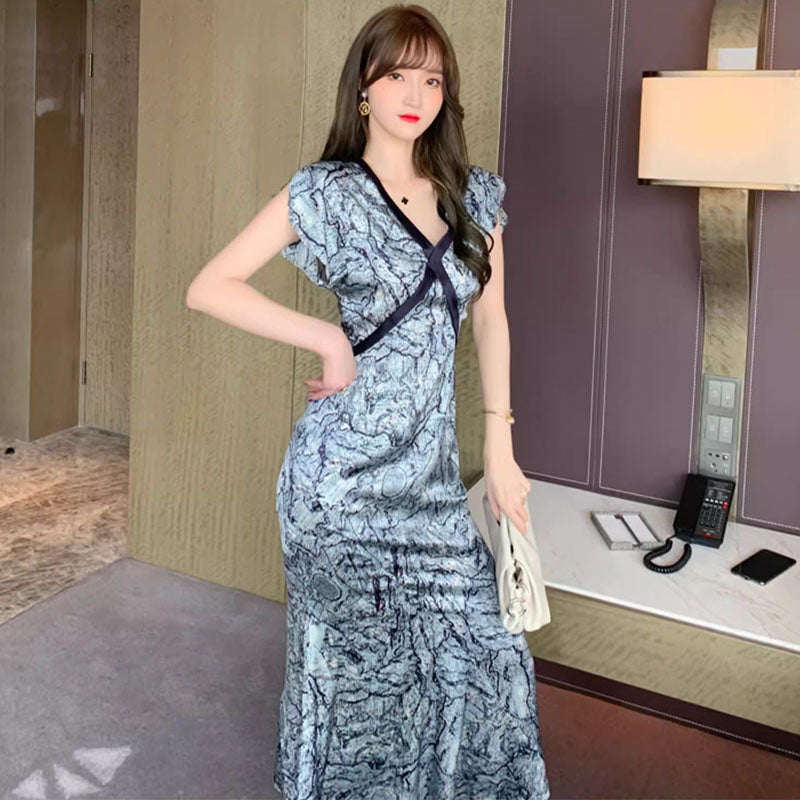 Vネックフリルスリーブワンピース